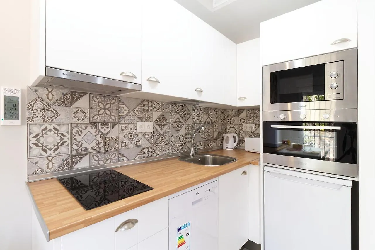 Barcelo 21, Parking On Request, Atico With Terrace & Studio With Patio, Center, Breakfast Included, Quite Neighborhood, Bc Malaga Apartament