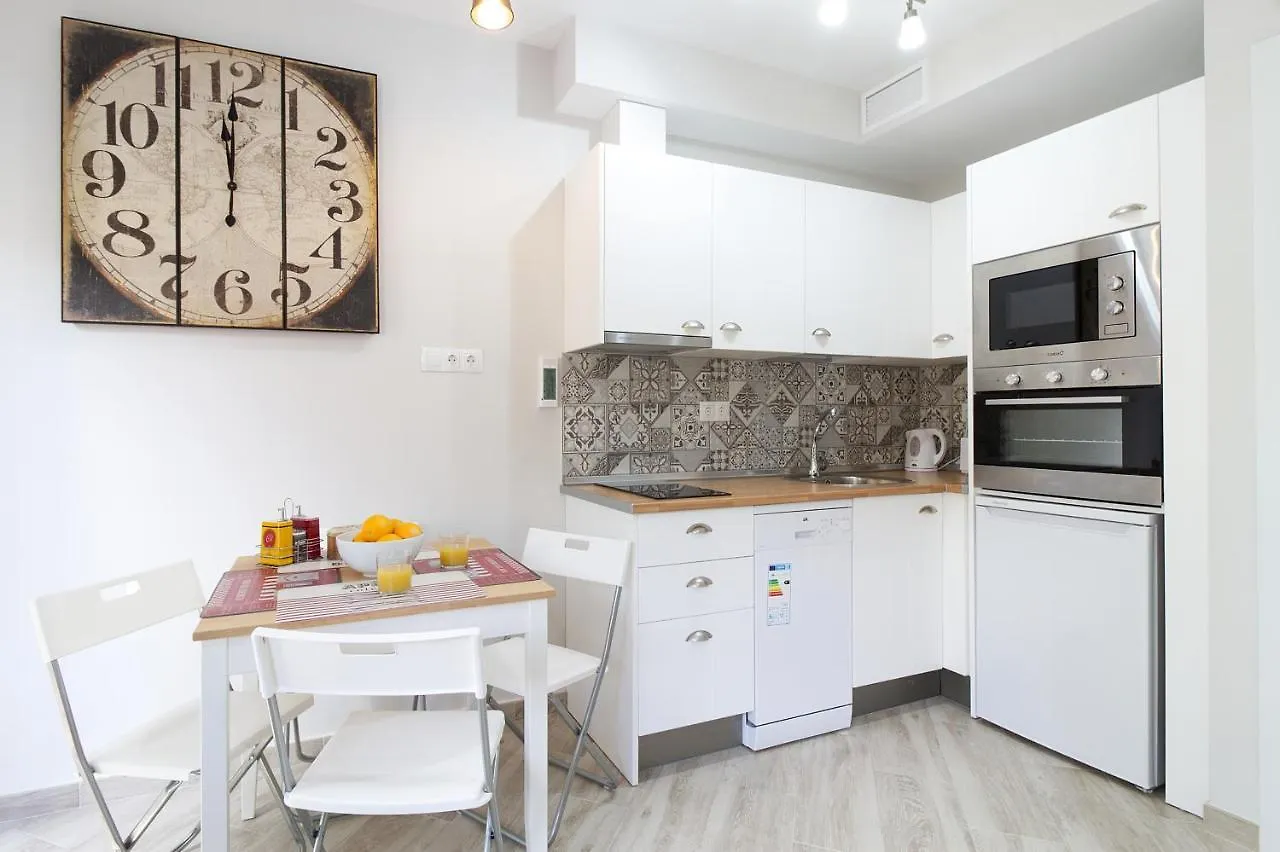 Appartement Barcelo 21, Parking On Request, Atico With Terrace & Studio With Patio, Center, Breakfast Included, Quite Neighborhood, Bc Málaga