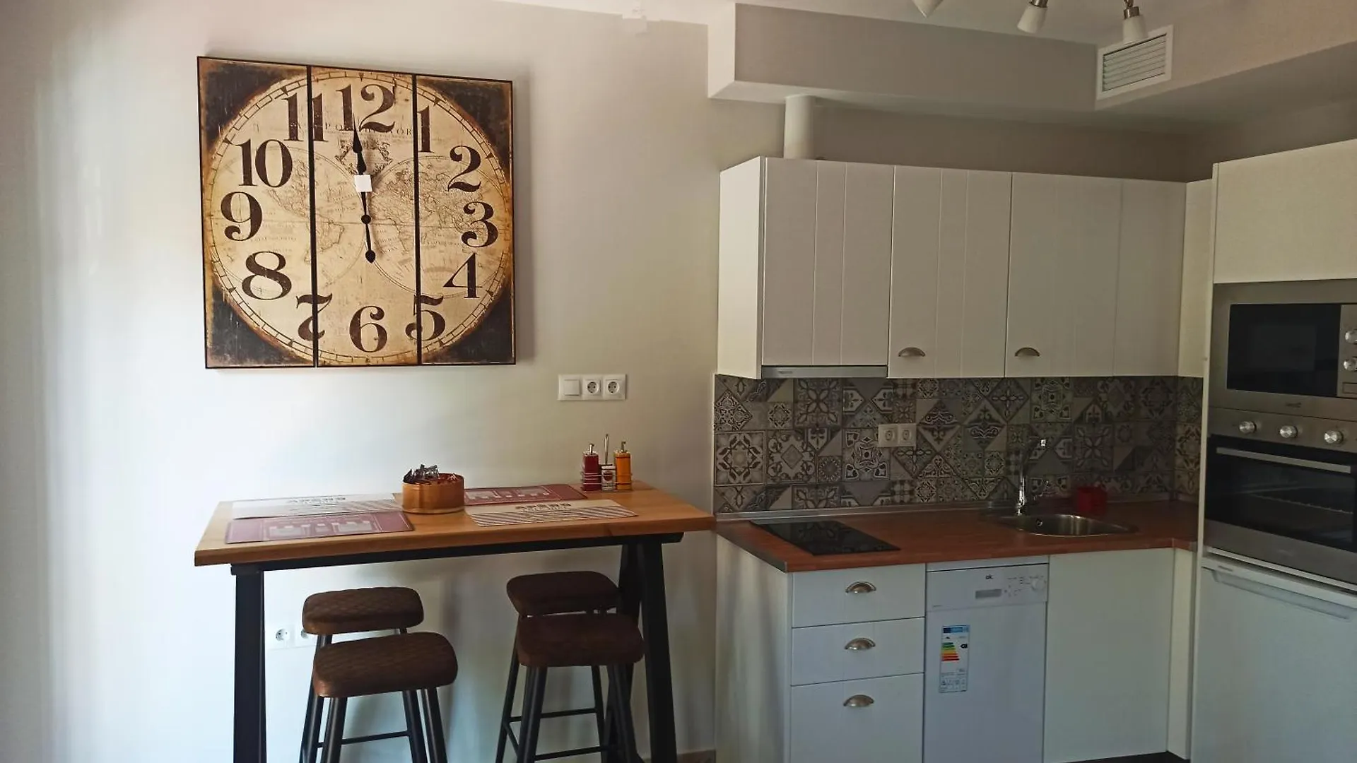 Appartement Barcelo 21, Parking On Request, Atico With Terrace & Studio With Patio, Center, Breakfast Included, Quite Neighborhood, Bc Málaga Espagne
