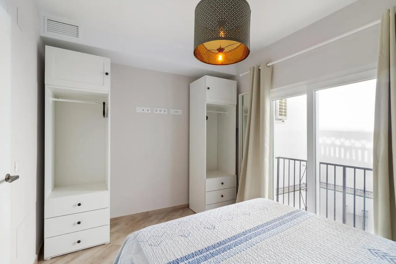 Apartment Barcelo 21: Centrally Located Attic with Terrace and Studio Retreat Malaga